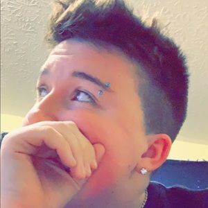 Meet your Posher, Skyler